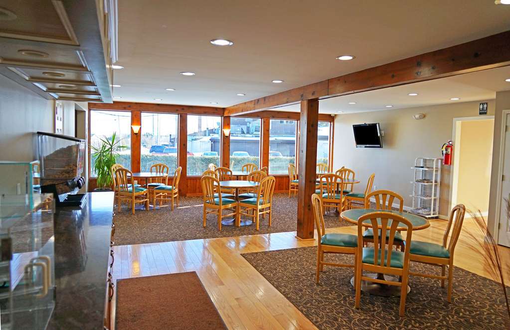 Americas Best Value Inn Plattsburgh Restaurant foto