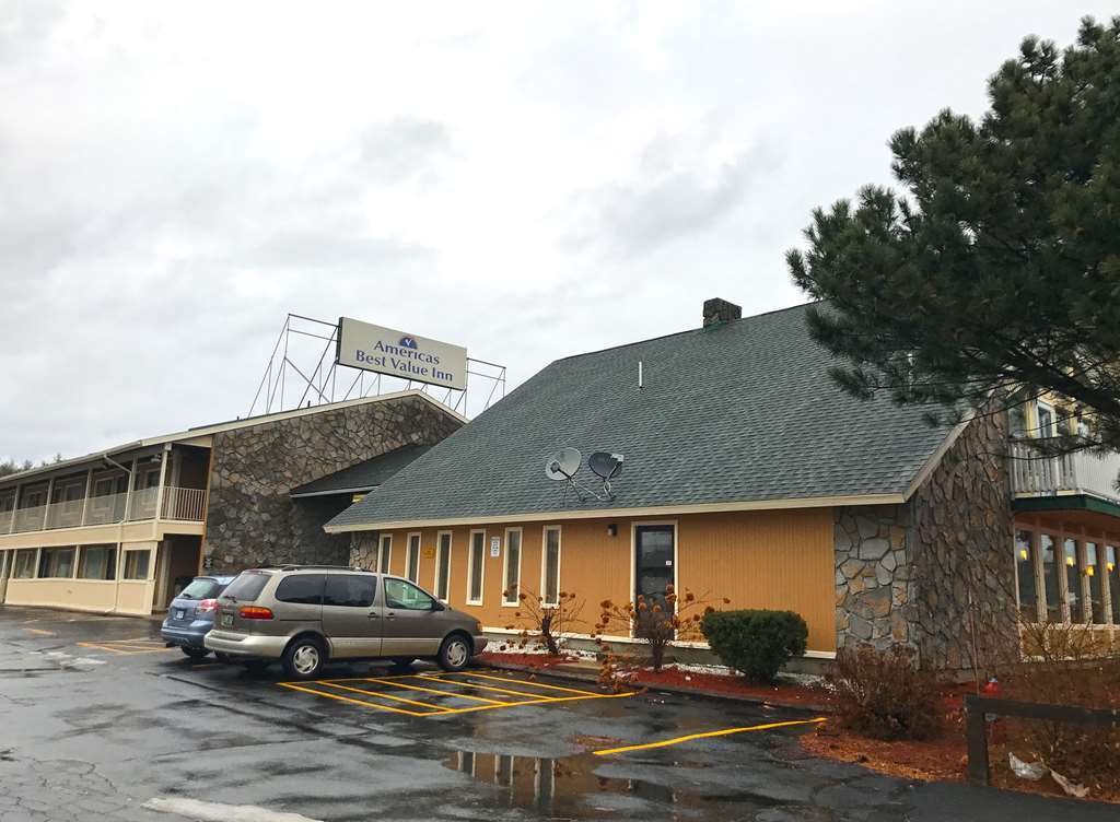 Americas Best Value Inn Plattsburgh Buitenkant foto